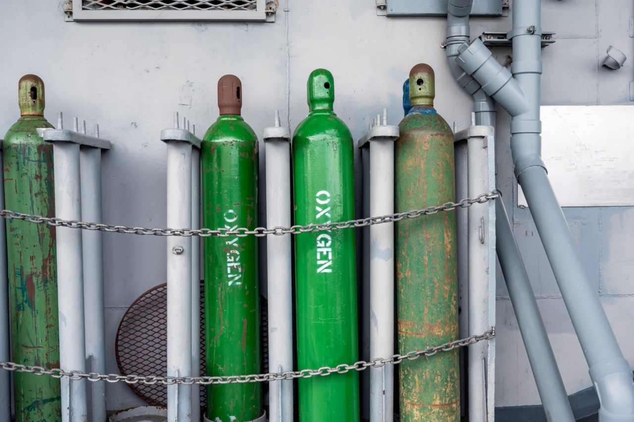 oxygen tank storage osha requirements